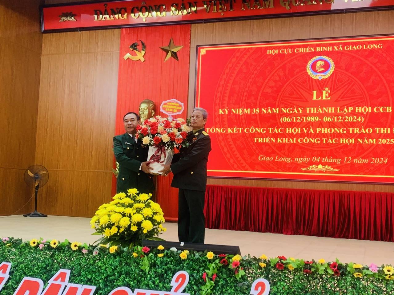 anh tin bai