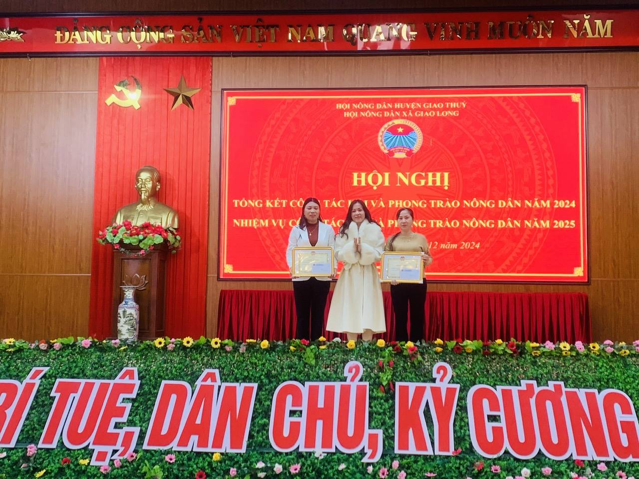 anh tin bai