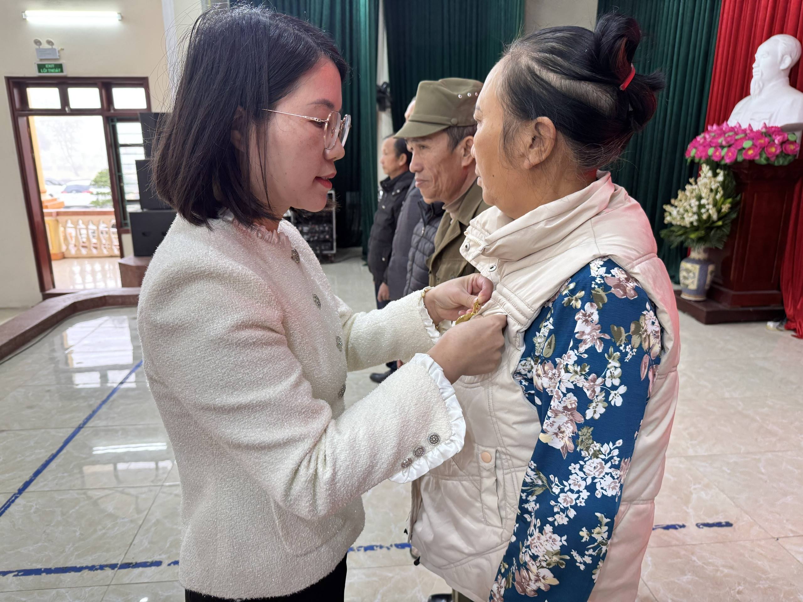 anh tin bai
