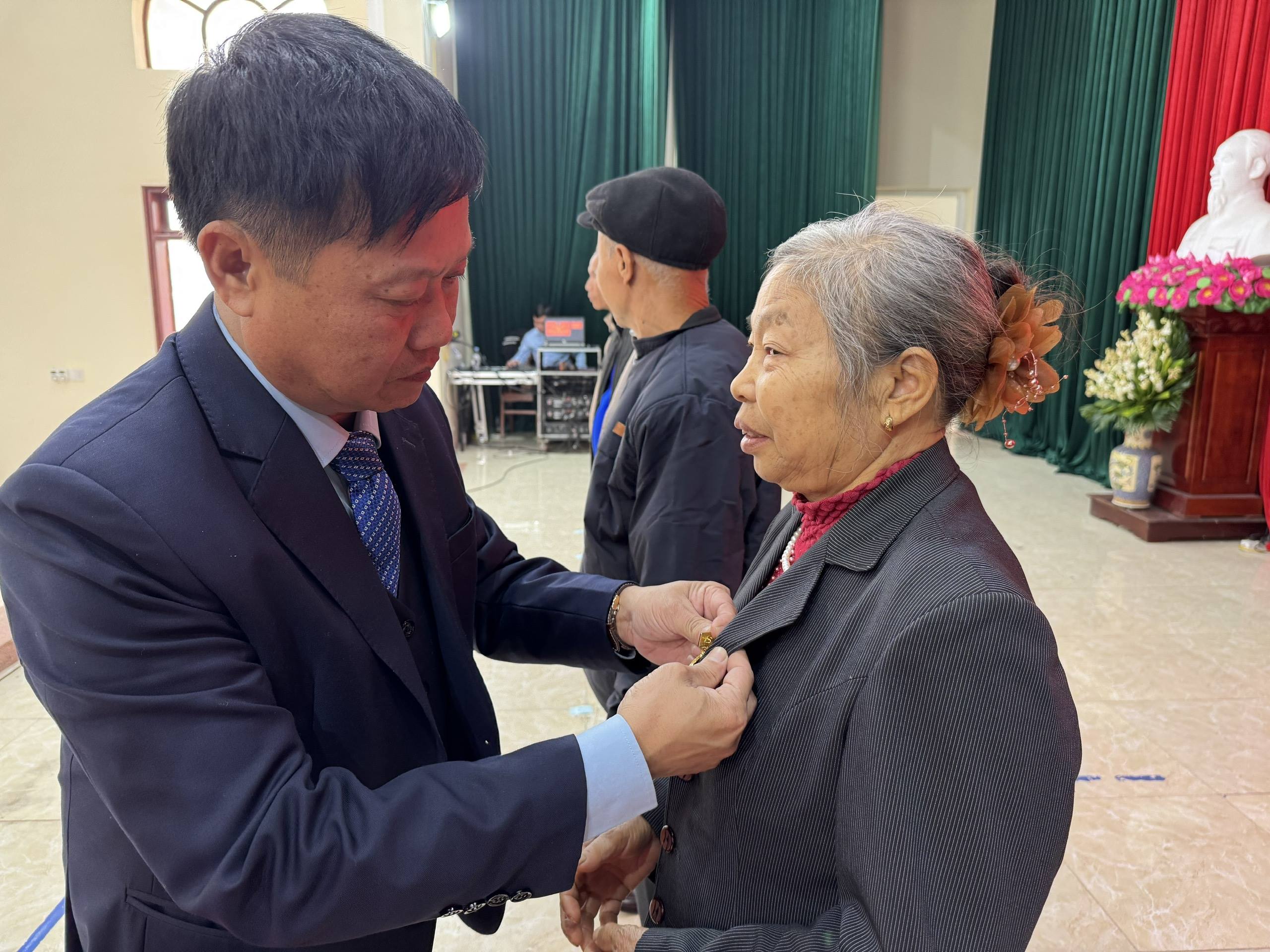 anh tin bai