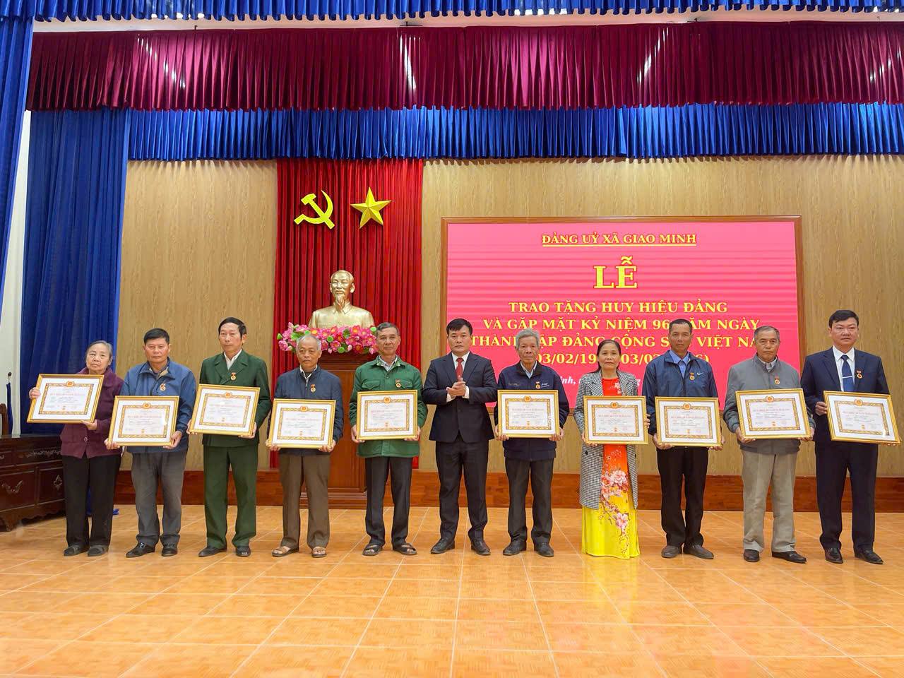 anh tin bai