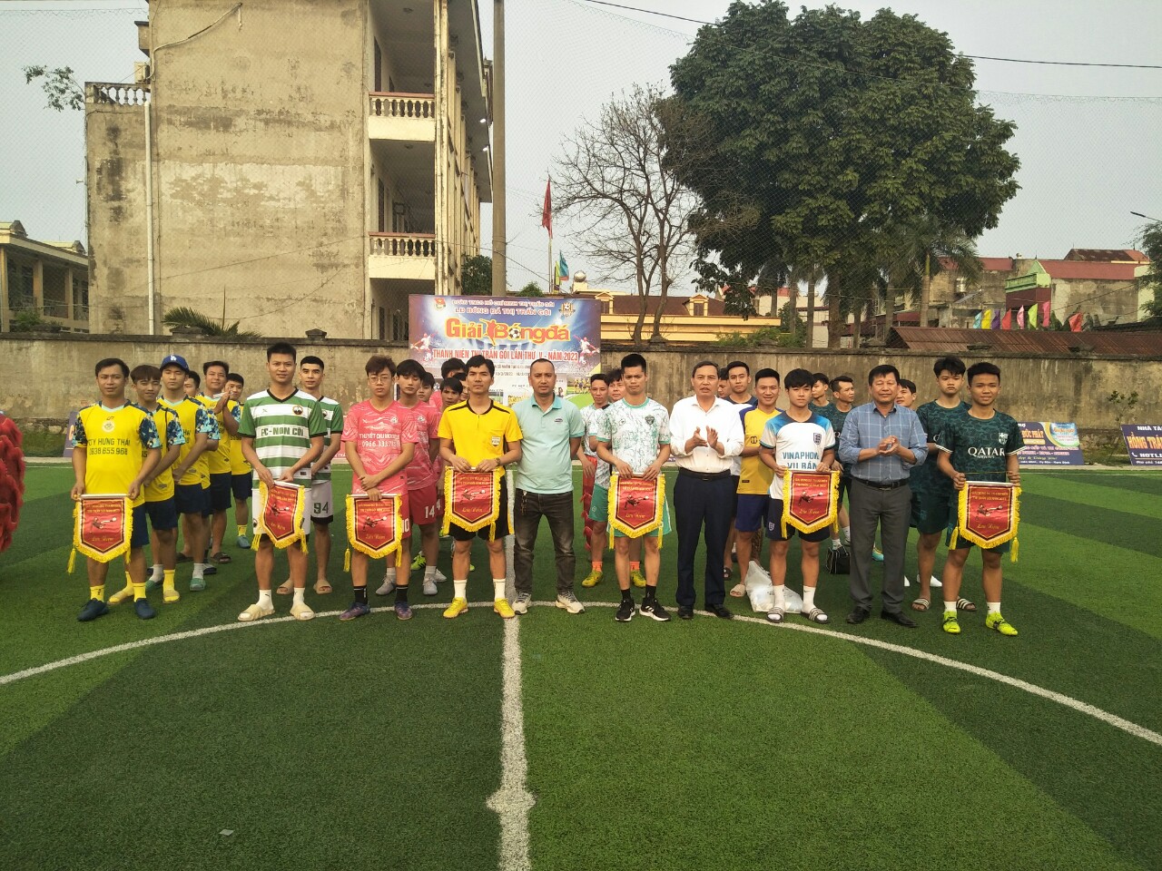 Thị trấn Gôi tổ chức giải bóng đá thanh niên chào mừng ngày thành lập