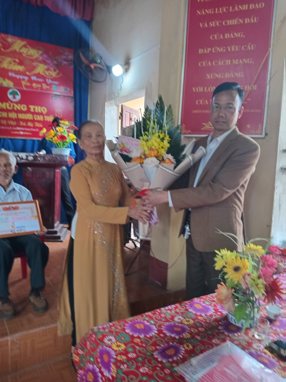 anh tin bai