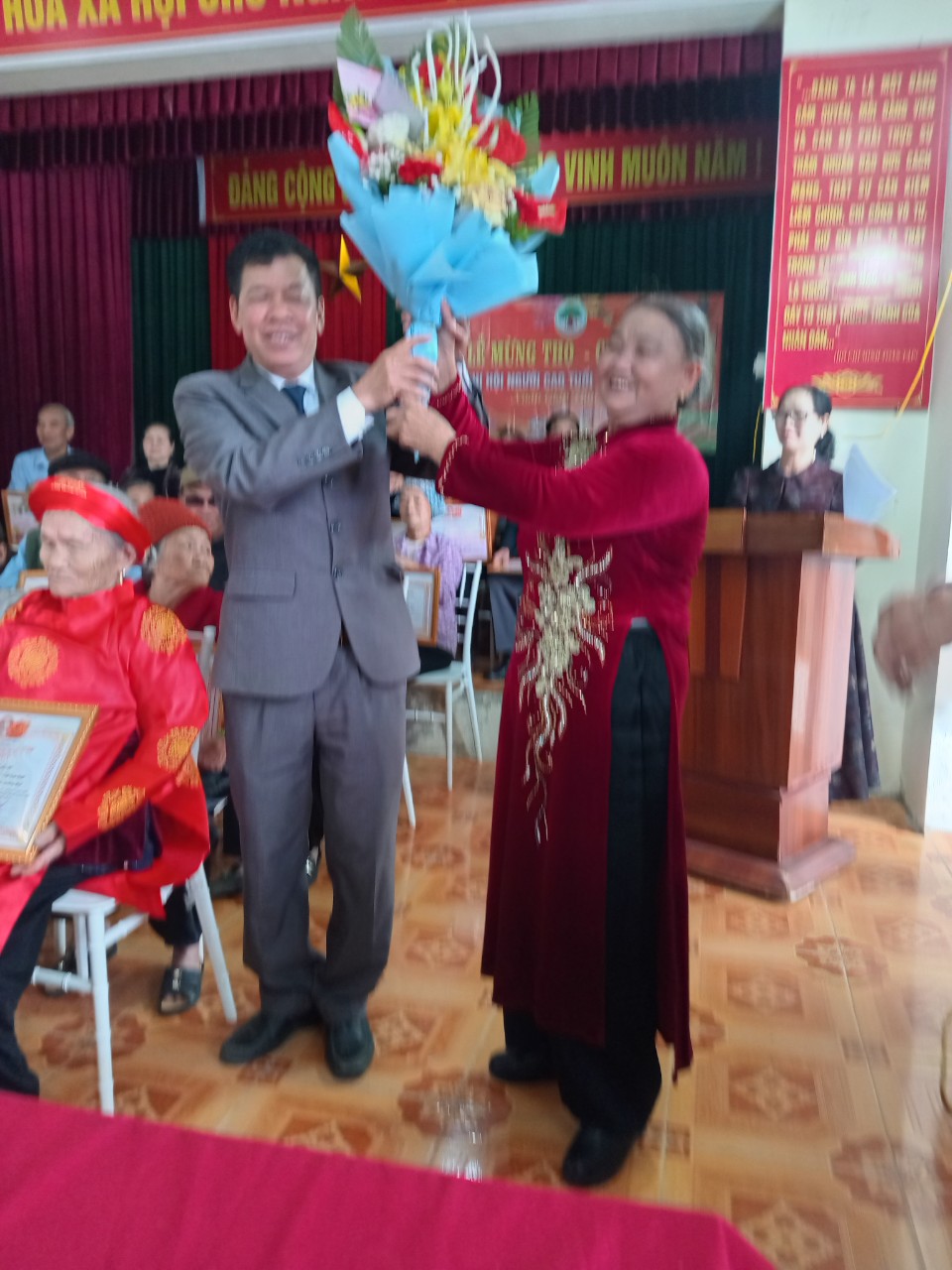 anh tin bai