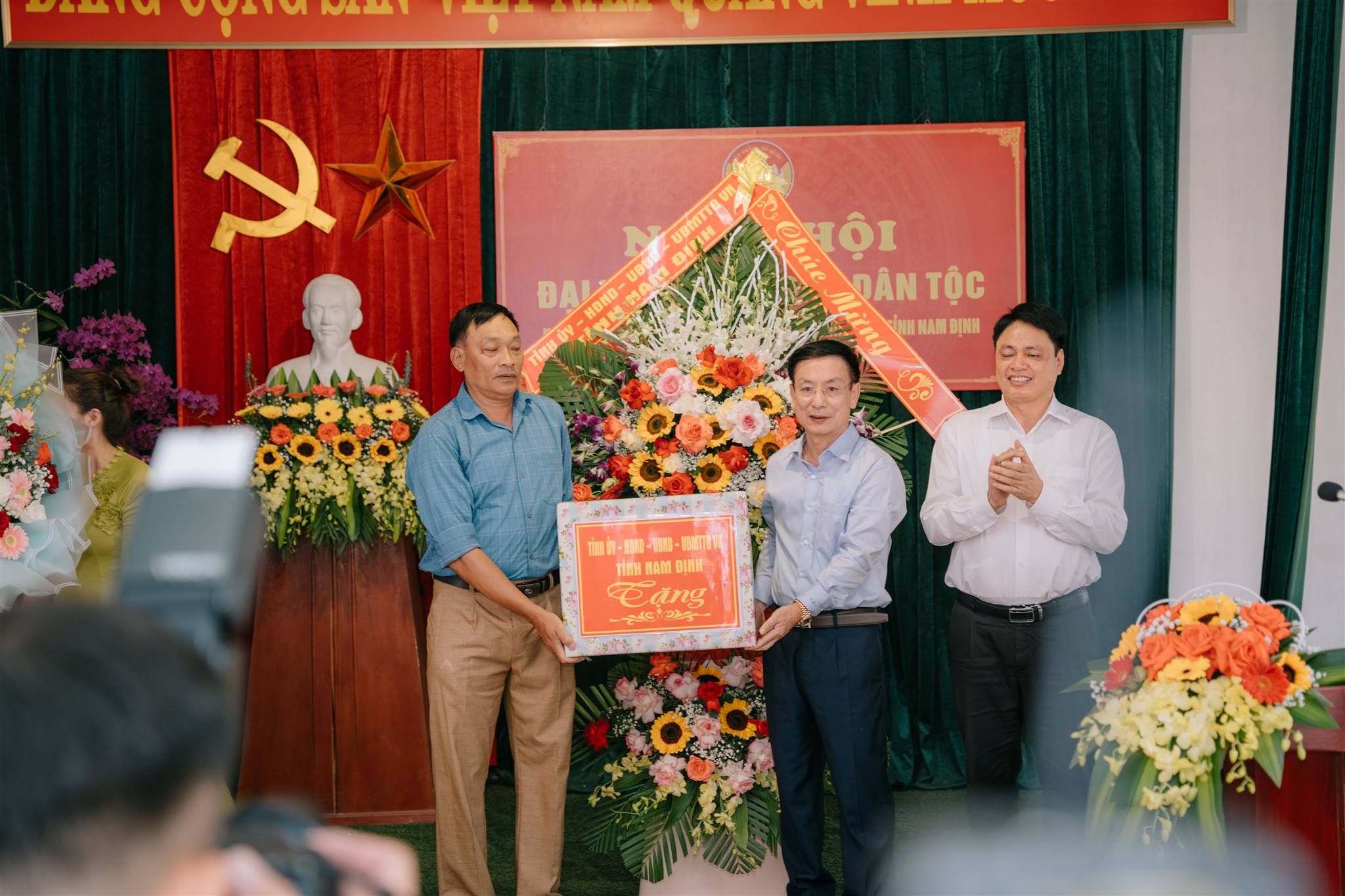 anh tin bai