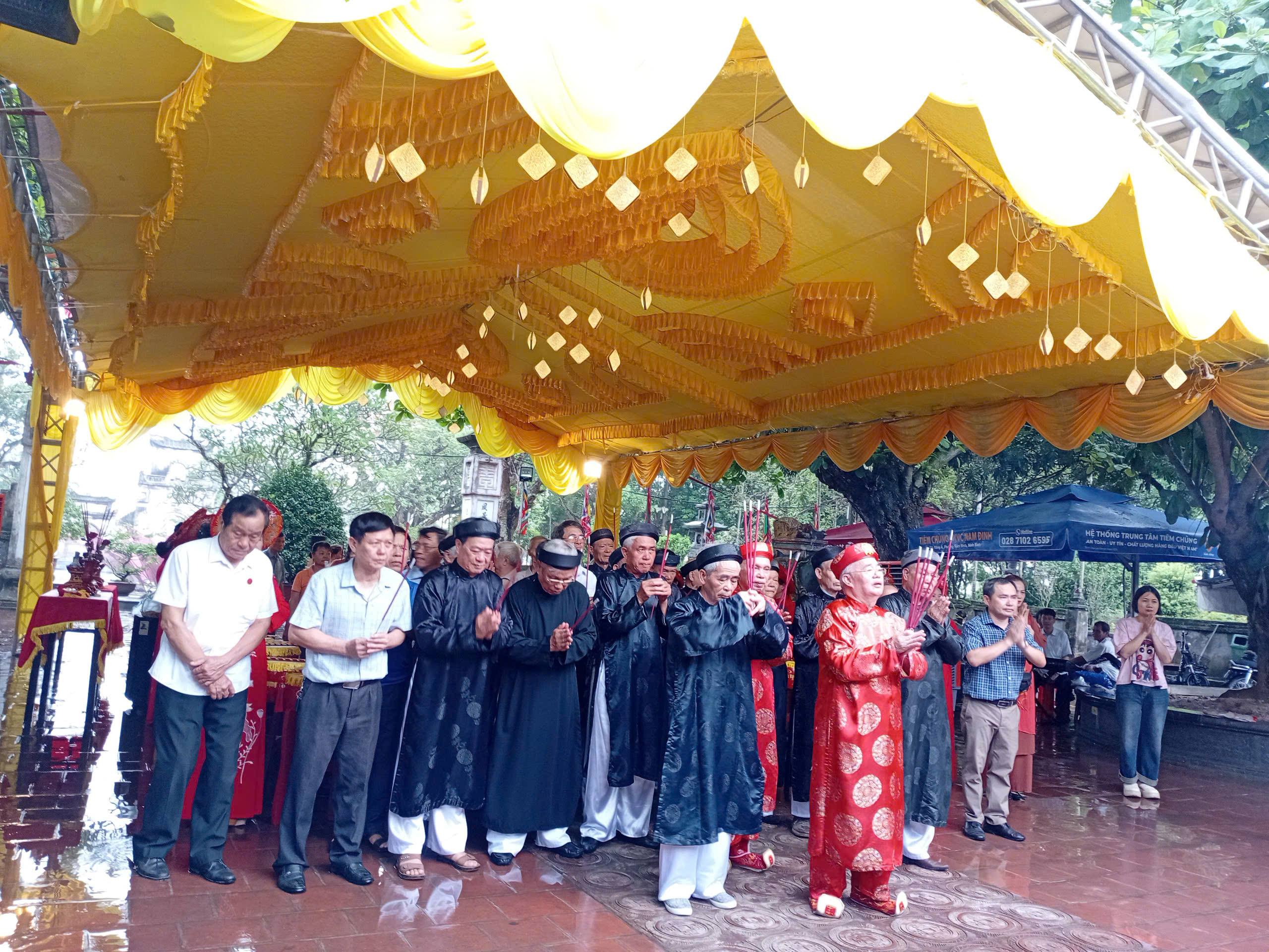 Lễ giỗ vua Trần Thái Tông, vua Trần Thuận Tông, An Sinh vương  Trần Liễu tại Di tích Quốc gia đặc biệt Đền Trần, phường Nam Định
