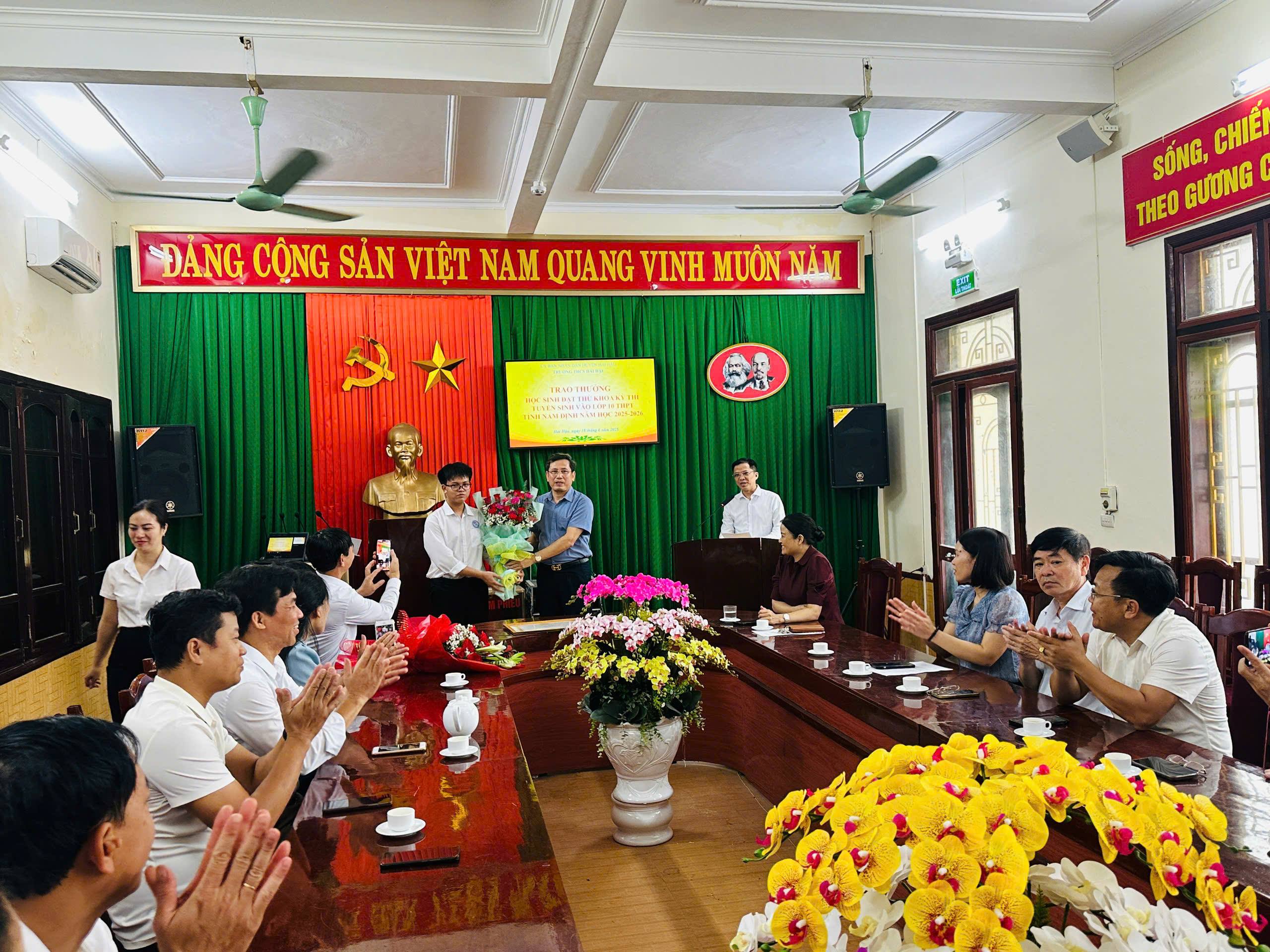 anh tin bai