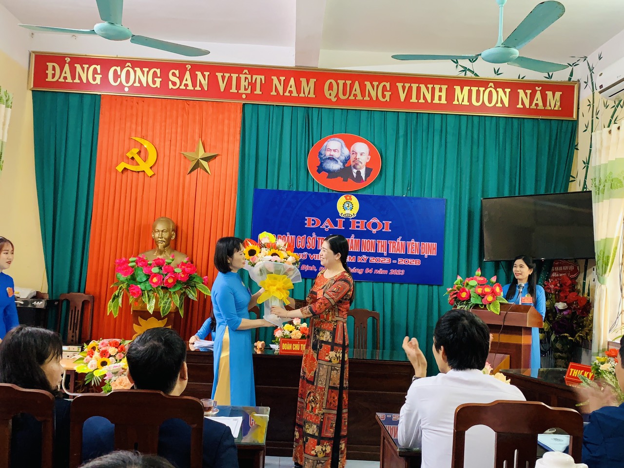 anh tin bai