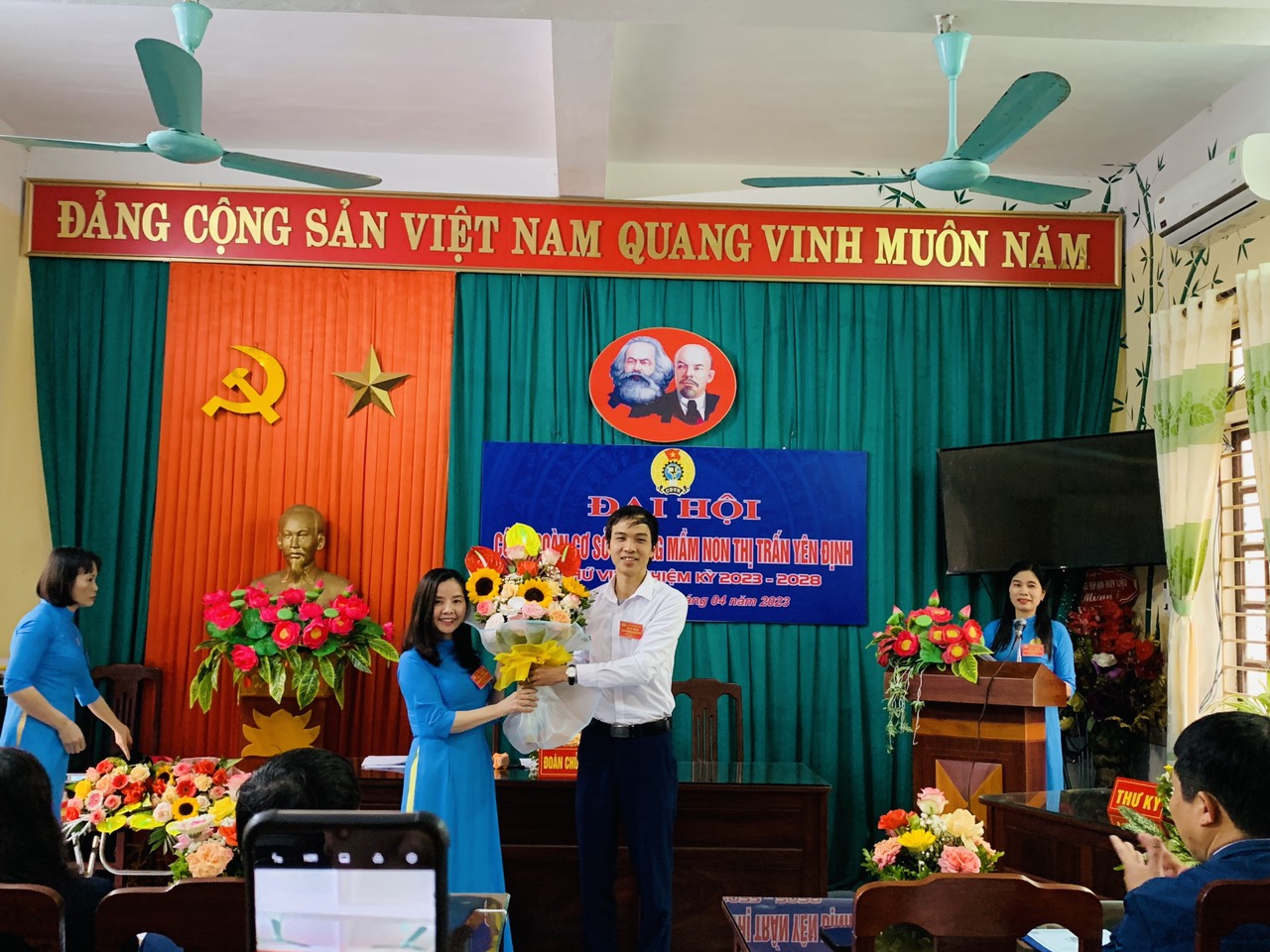 anh tin bai