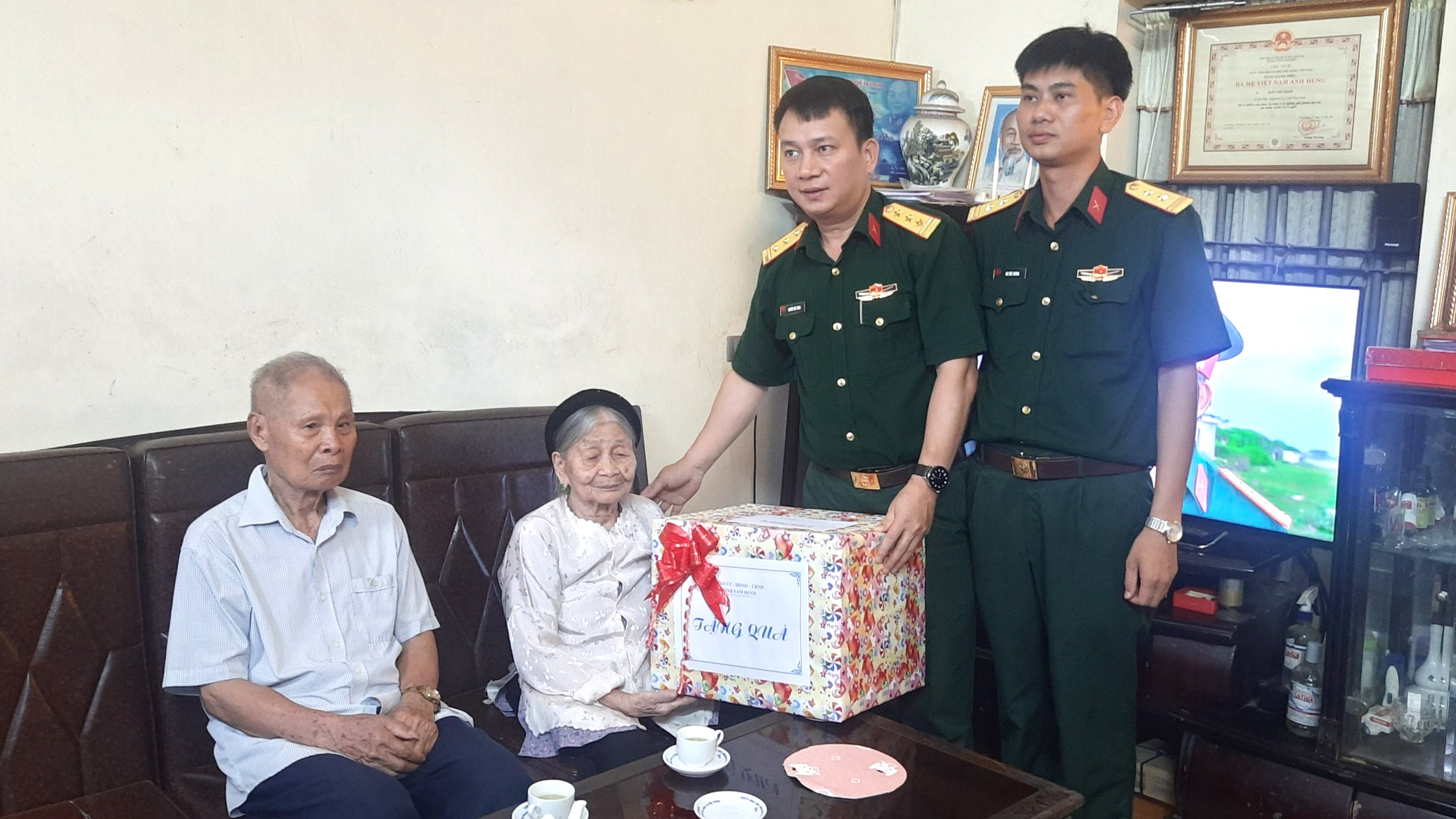 anh tin bai