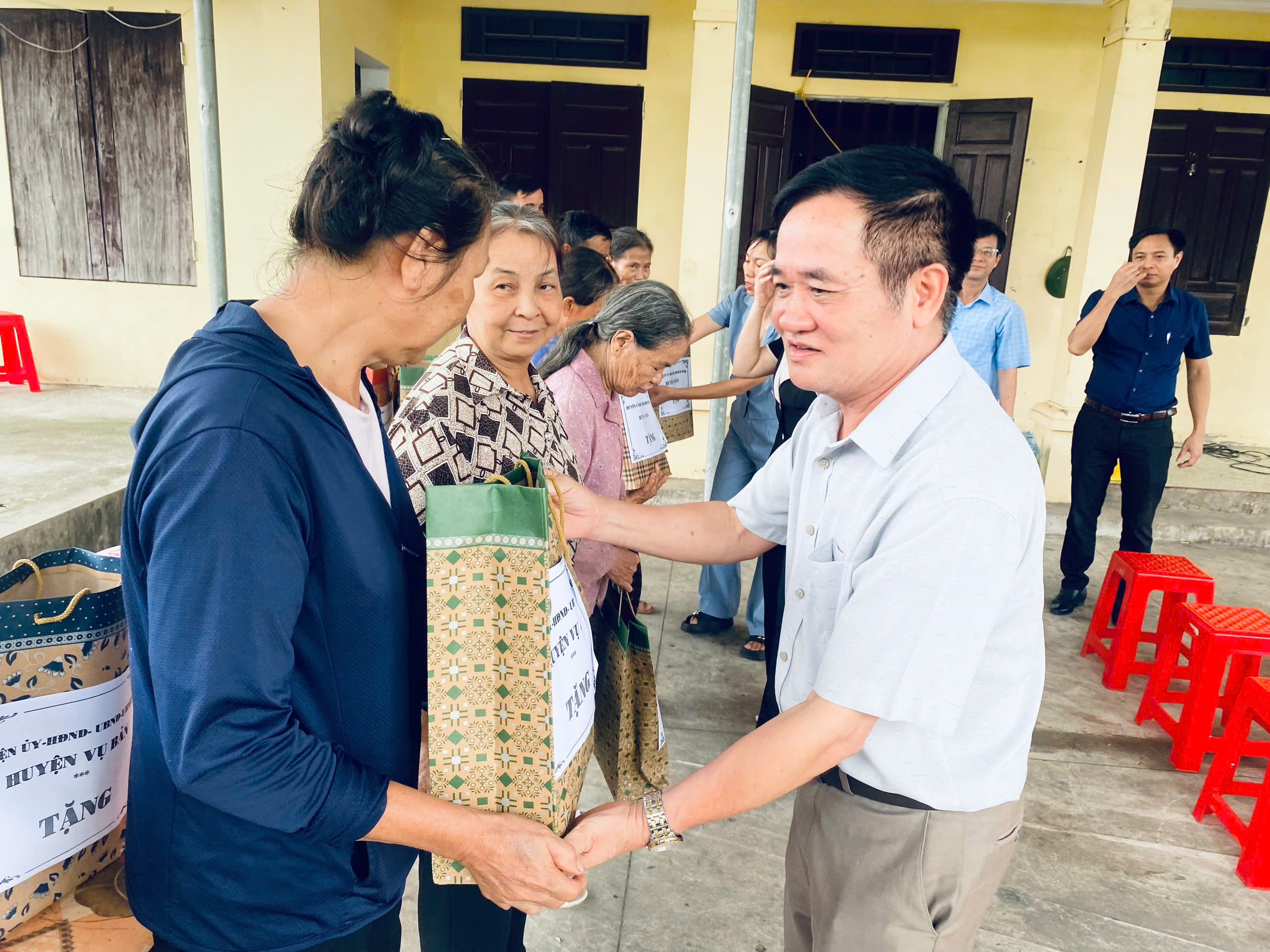 anh tin bai