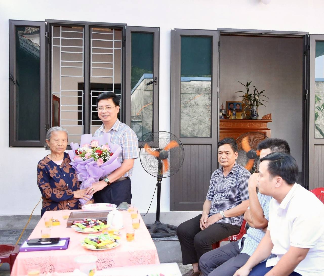 anh tin bai