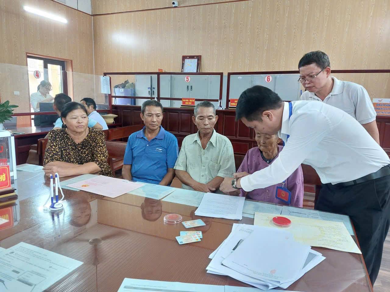 anh tin bai