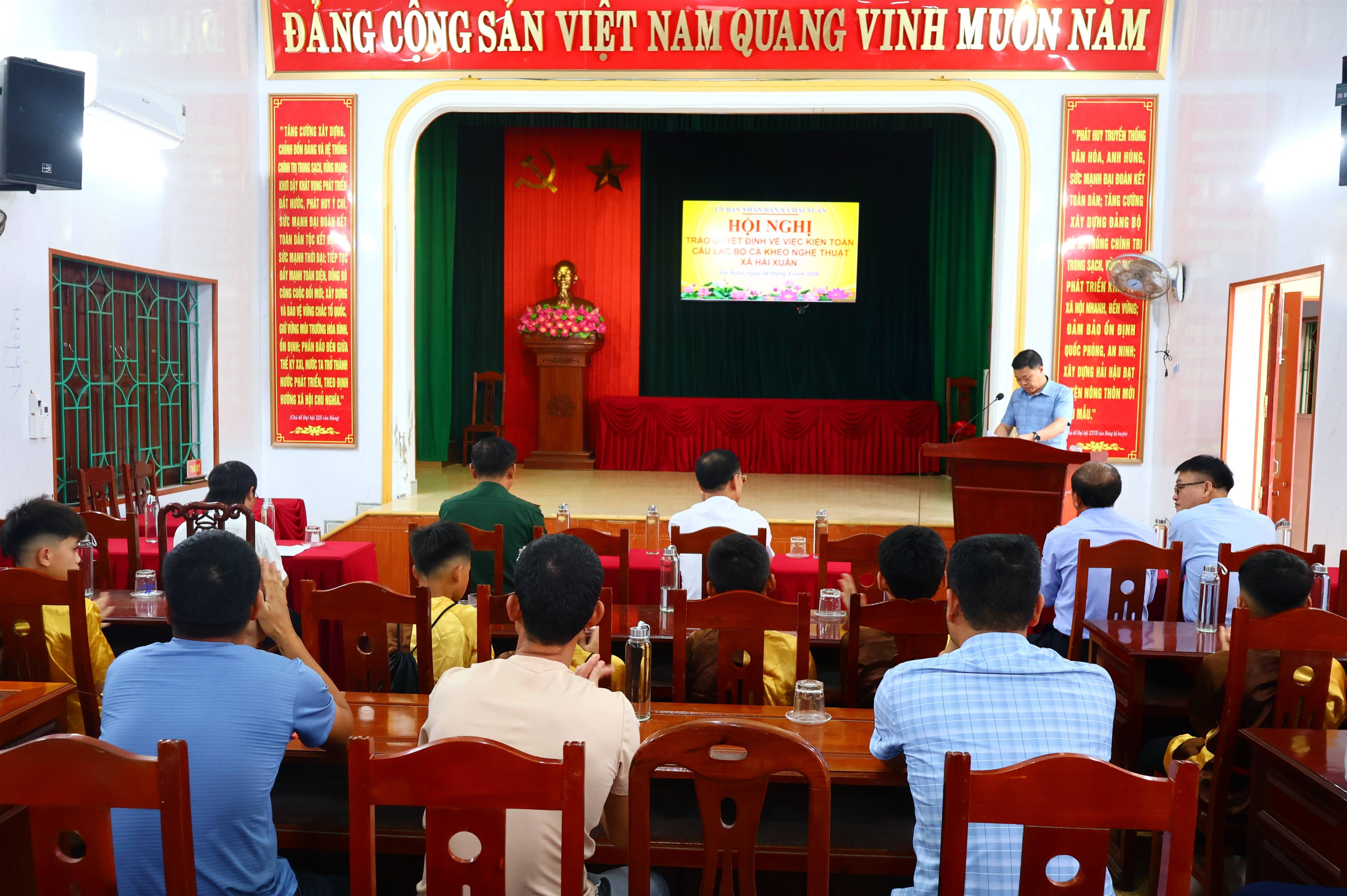 anh tin bai