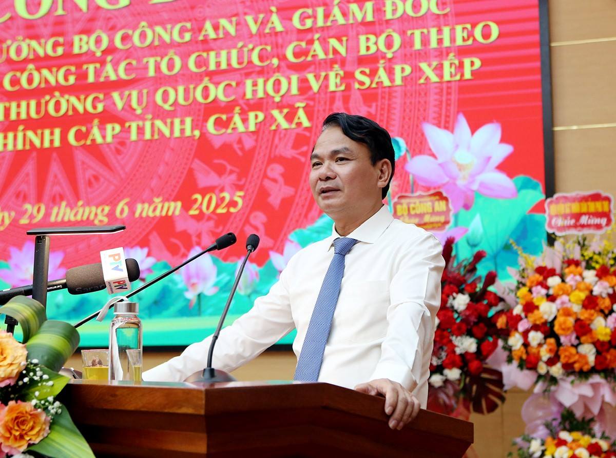 Công bố quyết định của Bộ trưởng Bộ Công an và Giám đốc Công an tỉnh về công tác tổ chức cán bộ