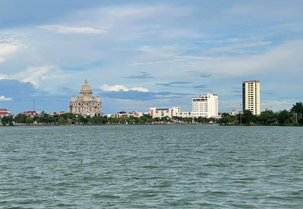 Từ đêm ngày 26/6 đến ngày 27/6: Khu vực tỉnh Phú Thọ có mưa rào và dông, cục bộ có nơi mưa to