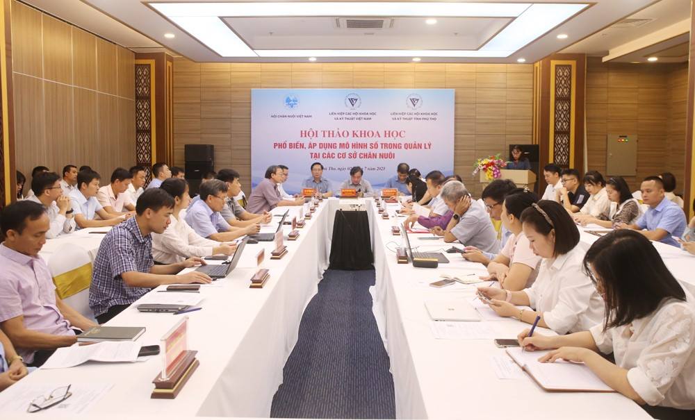 Hội thảo khoa học phổ biến áp dụng mô hình số trong quản lý tại các cơ sở chăn nuôi