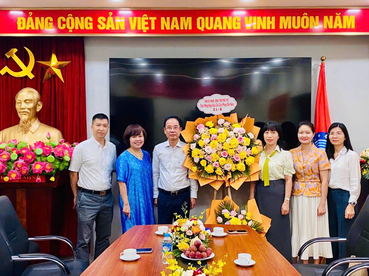 anh tin bai