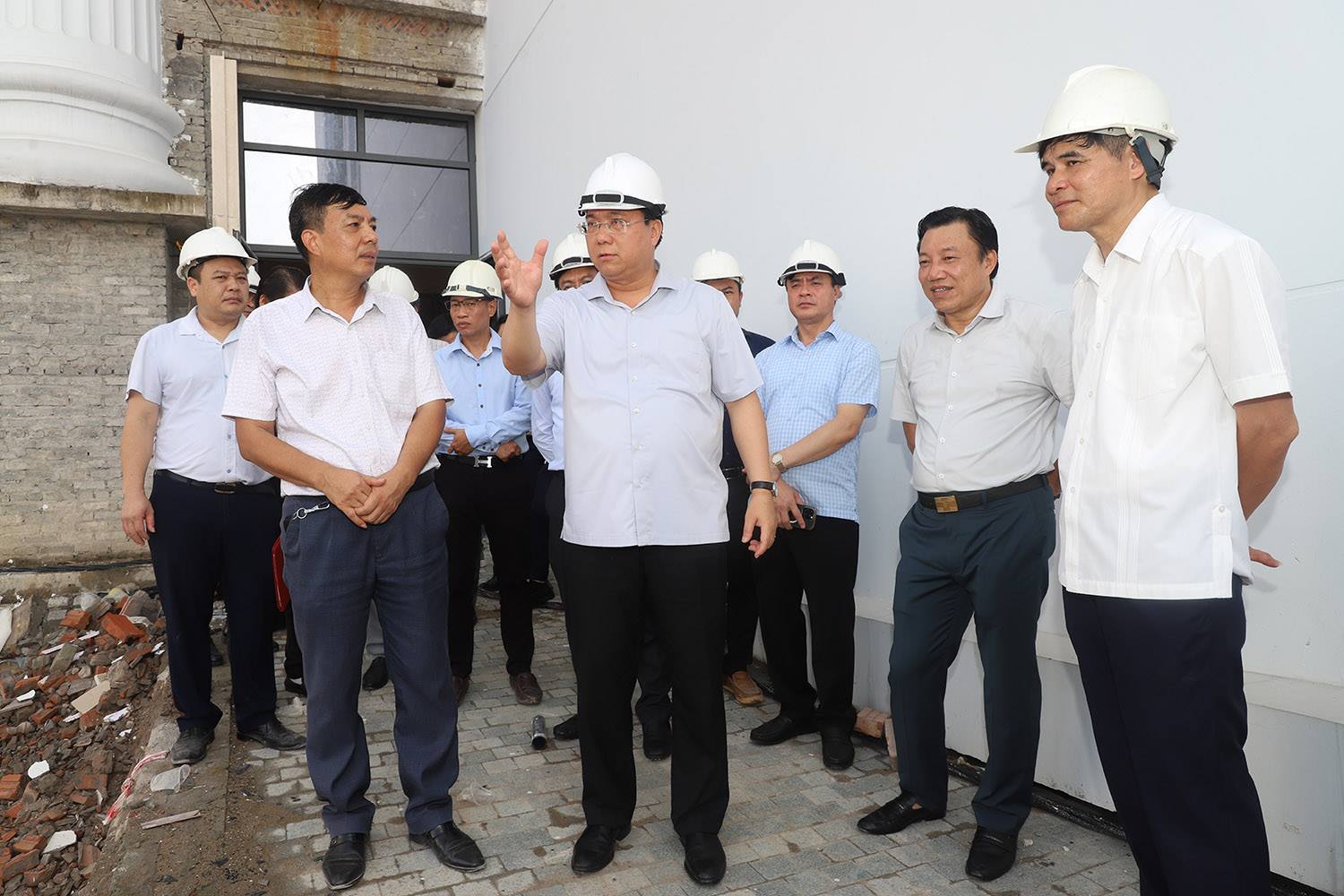Đảng bộ UBND tỉnh đoàn kết, thống nhất, tập trung lãnh đạo, chỉ đạo thắng lợi các mục tiêu nhiệm vụ Nghị quyết Đảng bộ UBND tỉnh nhiệm kỳ I, giai đoạn 2025 - 2030