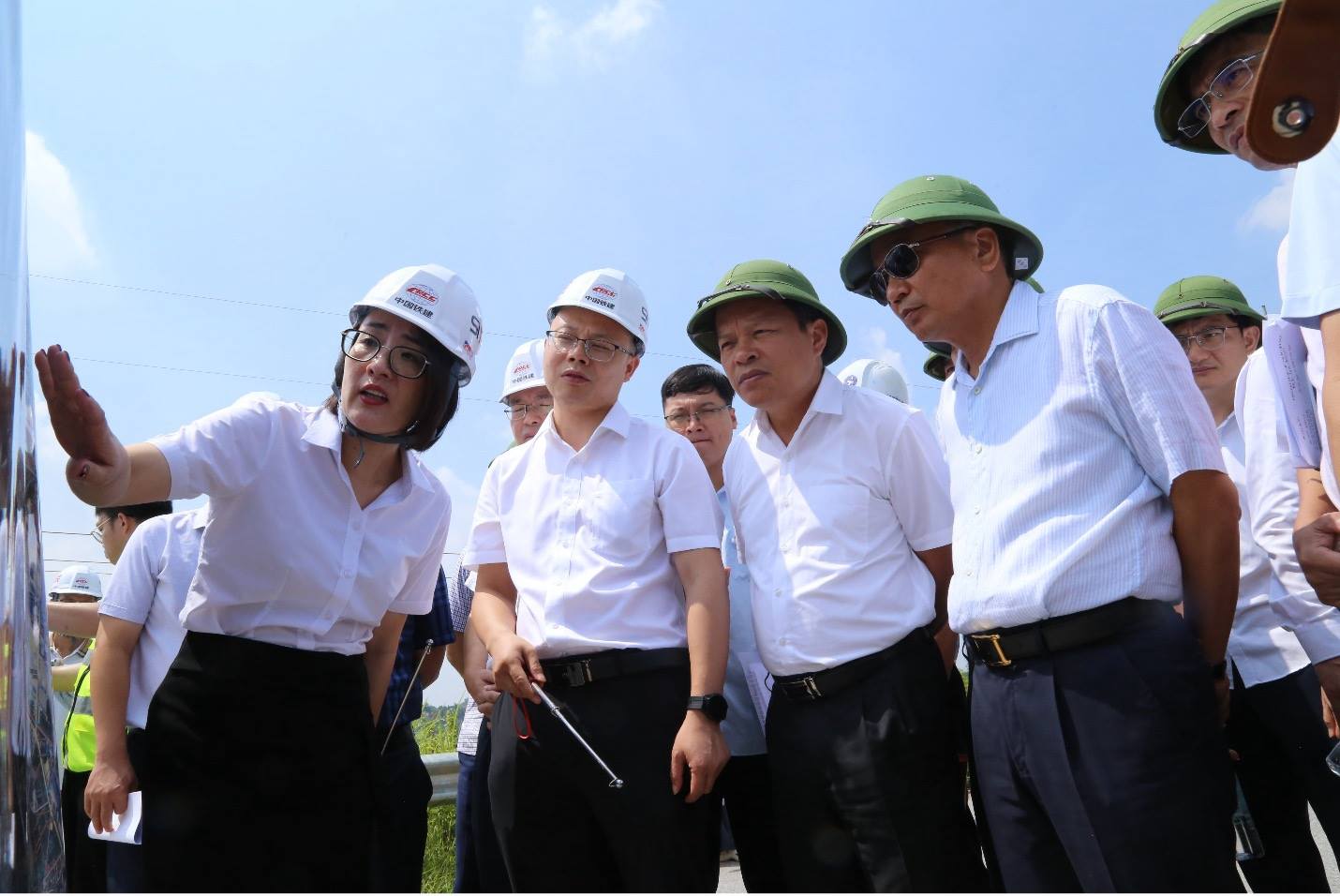 Đoàn công tác của Bộ Xây dựng làm việc tại tỉnh Phú Thọ về Dự án đầu tư xây dựng tuyến đường sắt Lào Cai - Hà Nội - Hải Phòng