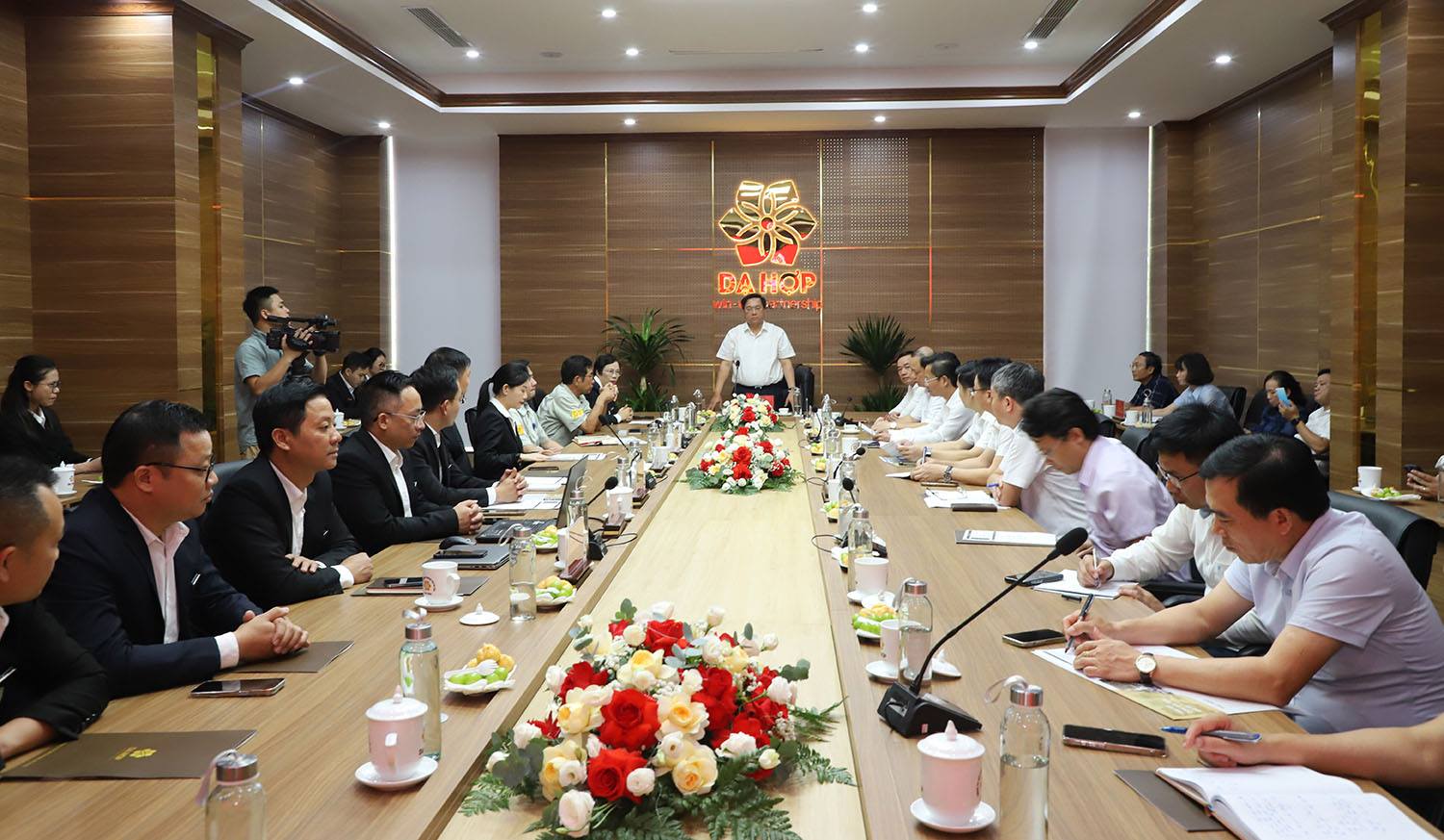 Đẩy nhanh tiến độ triển khai các dự án, khu công nghiệp, tạo động lực thu hút đầu tư, góp phần tăng thu ngân sách