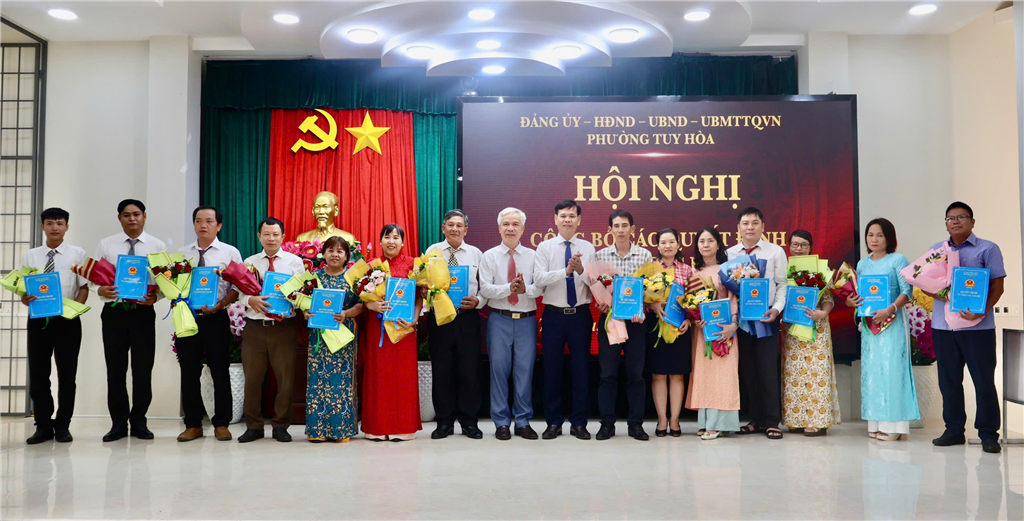Phường Tuy Hoà tổ chức hội nghị Công bố các quyết định sắp xếp các khu phố trên địa bàn phường Tuy Hoà