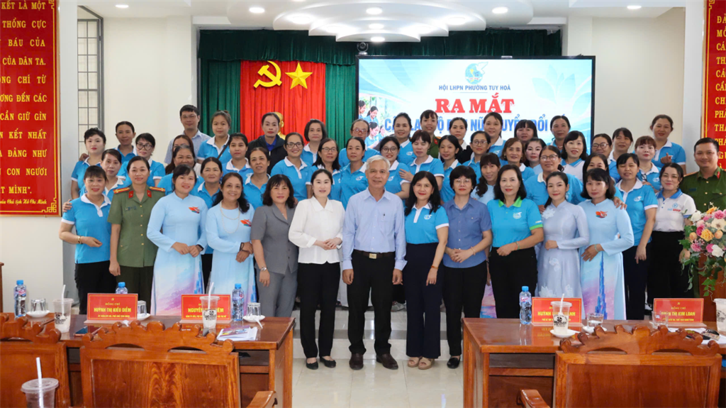 Lễ ra mắt CLB Phụ nữ chuyển đổi số phường Tuy Hòa  năm 2026