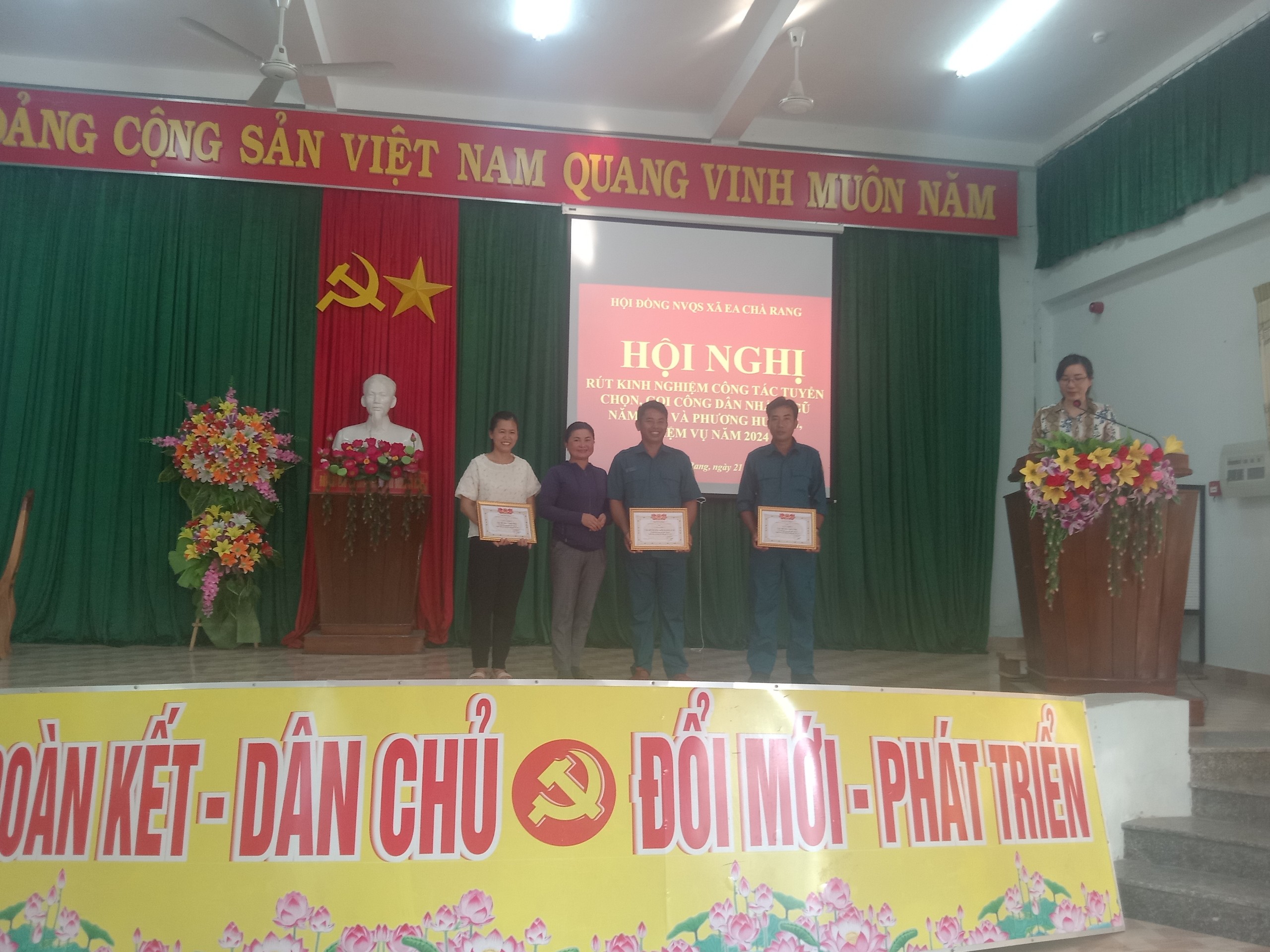 anh tin bai