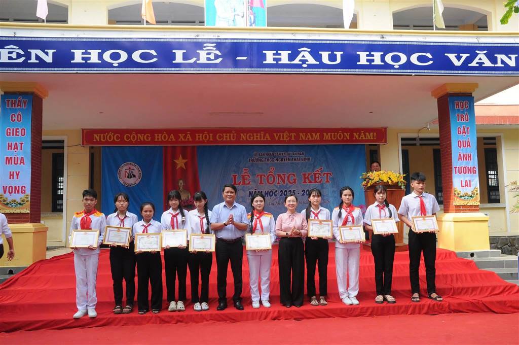 TUYÊN DƯƠNG HỌC SINH GIỎI CẤP TỈNH NĂM HỌC 2025 - 2026