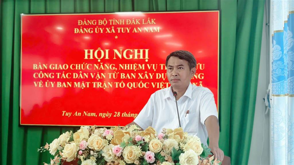 HỘI NGHỊ BÀN GIAO CÔNG TÁC THAM MƯU, GIÚP VIỆC VỀ CÔNG TÁC DÂN VẬN