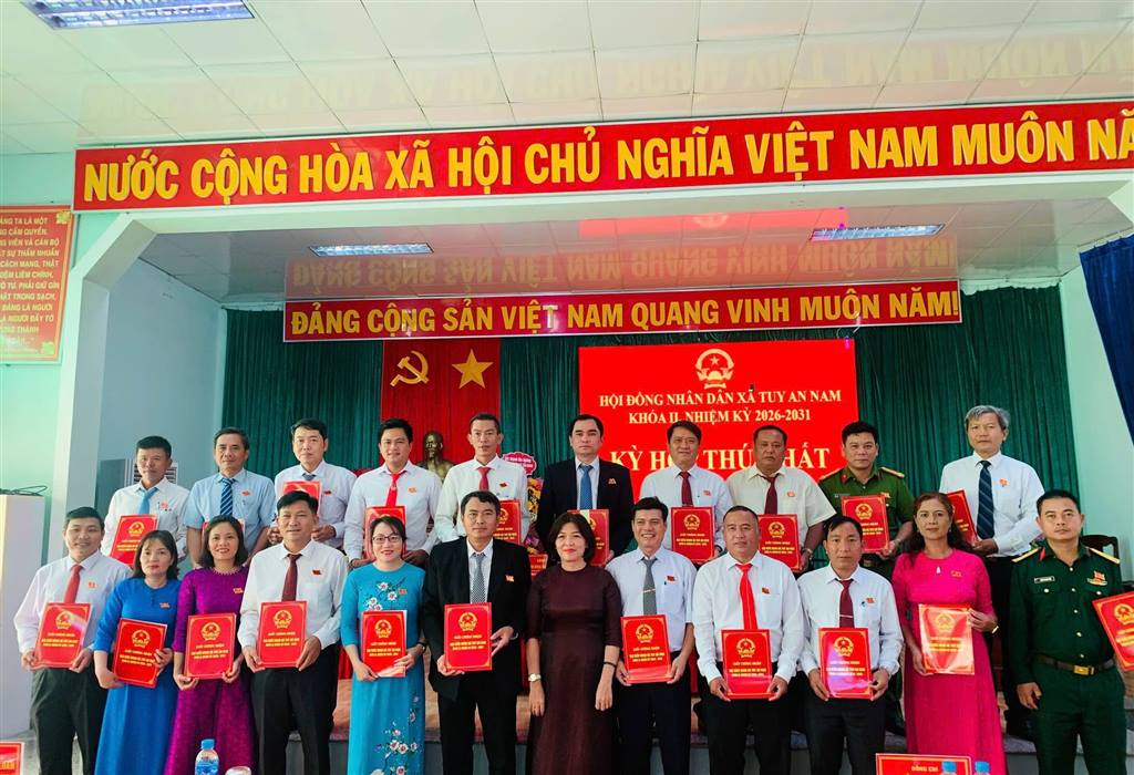 KỲ HỌP THỨ NHẤT HĐND XÃ TUY AN NAM KHÓA II, NHIỆM KỲ 2026 – 2031