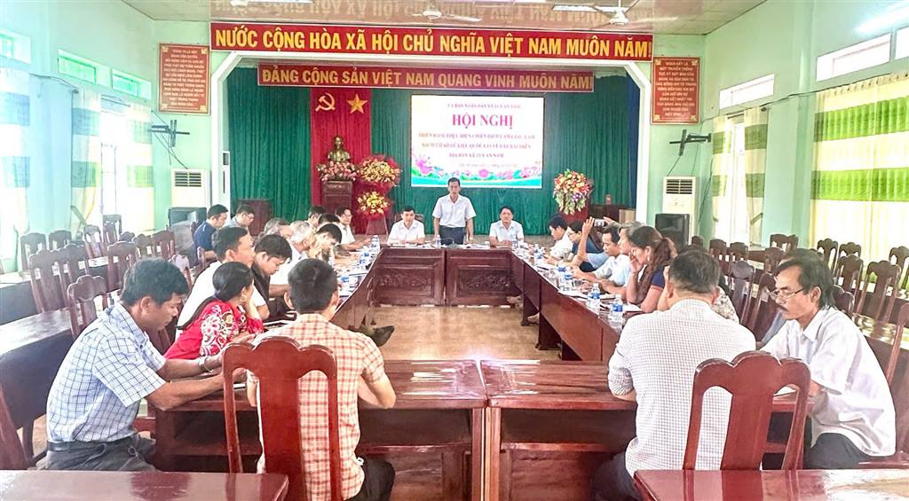 Hội nghị triển khai thực hiện Chiến dịch làm giàu, làm sạch cơ sở dữ liệu quốc gia về đất đai trên địa bàn xã Tuy An Nam
