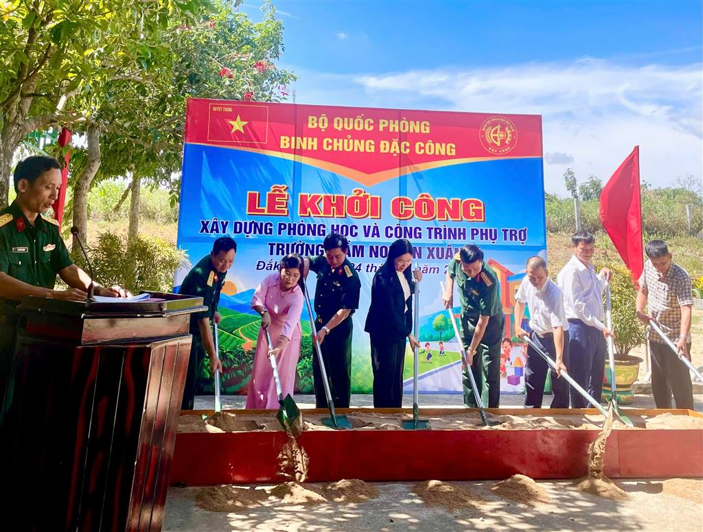 BINH CHỦNG ĐẶC CÔNG KHỞI CÔNG XÂY DỰNG PHÒNG HỌC VÀ CÔNG TRÌNH PHỤ TRỢ TẠI TRƯỜNG MẦM NON AN XUÂN