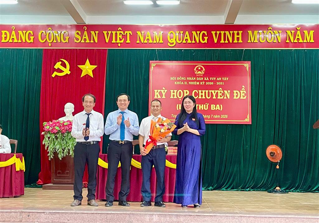 HĐND XÃ TUY AN TÂY BẦU CHỦ TỊCH UBND XÃ KHÓA II, NHIỆM KỲ 2026 – 2031