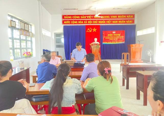 BAN ĐẠI DIỆN HỘI ĐỒNG QUẢN TRỊ NGÂN HÀNG CHÍNH SÁCH XÃ HỘI XÃ TUY AN TÂY THỰC HIỆN CÔNG TÁC KIỂM TRA GIÁM SÁT NGUỒN VỐN TÍN DỤNG CHÍNH SÁCH TRÊN ĐỊA BÀN