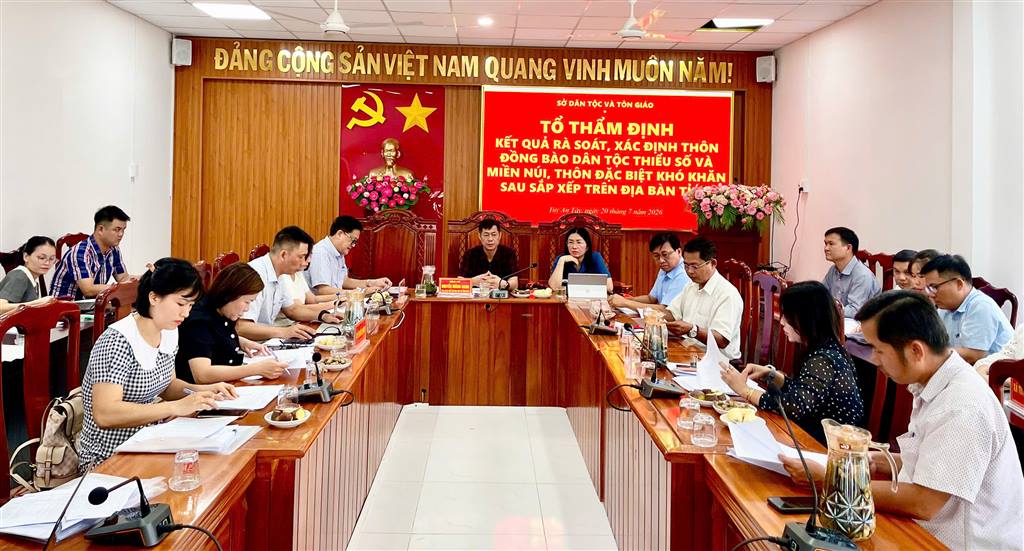 TUY AN TÂY: 9/9 THÔN ĐƯỢC XÁC ĐỊNH LÀ THÔN MIỀN NÚI SAU SẮP XẾP