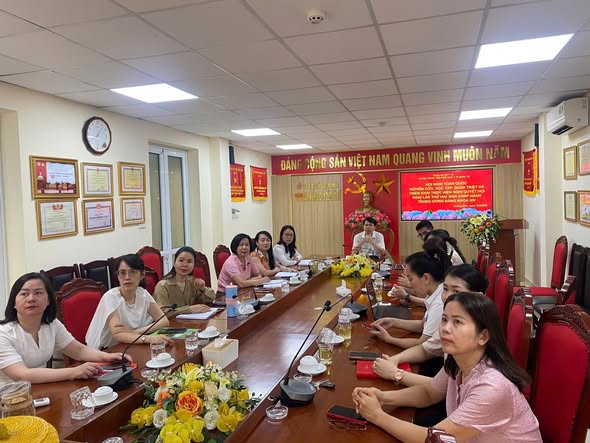 CHI BỘ TRUNG TÂM KIỂM DỊCH Y TẾ QUỐC TẾ QUẢNG NINH NGHIÊM TÚC HỌC TẬP, QUÁN TRIỆT NGHỊ QUYẾT HỘI NGHỊ TRUNG ƯƠNG LẦN THỨ II, KHÓA XIV