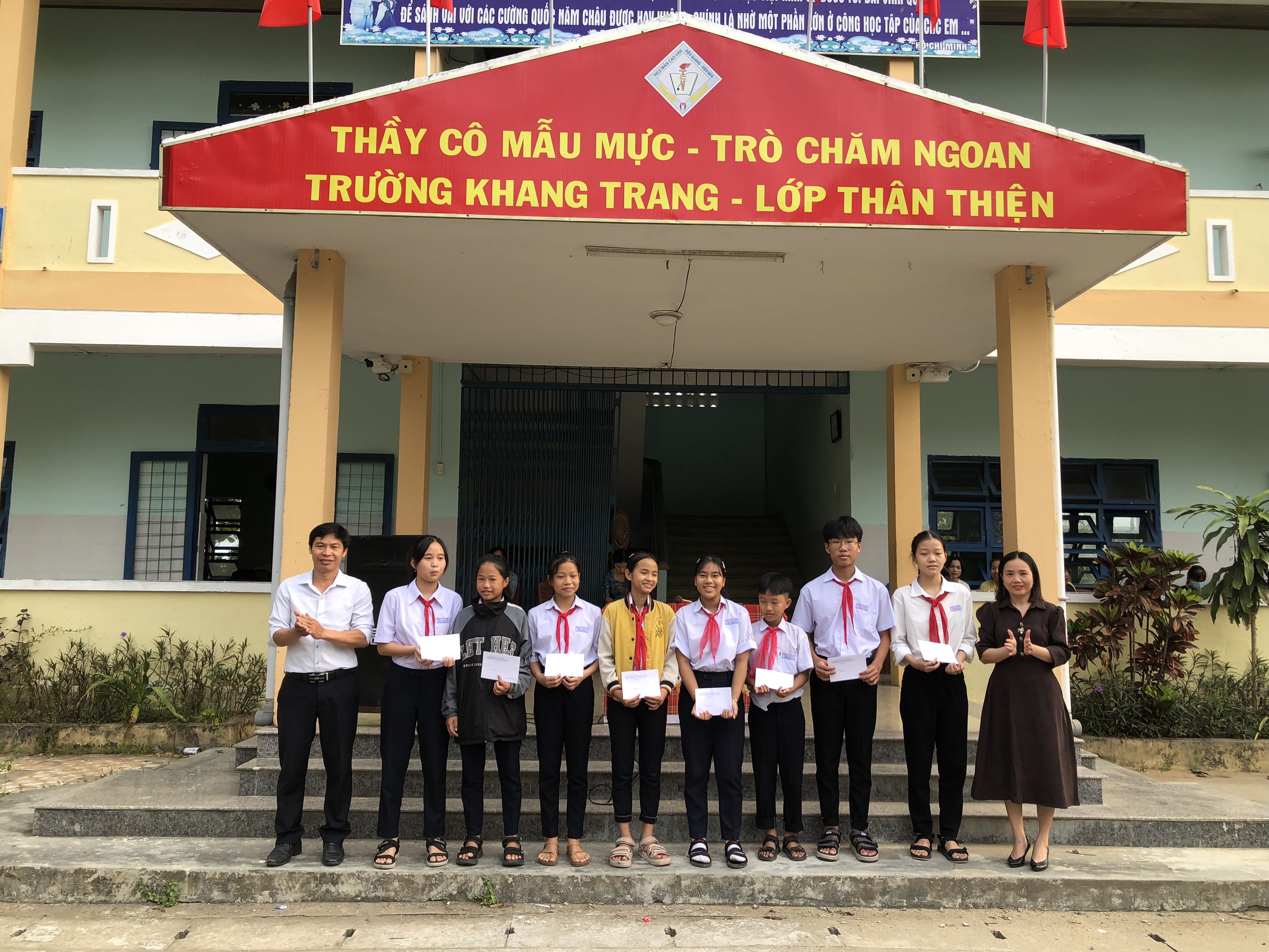 ANBUM PHÁT THƯỞNG