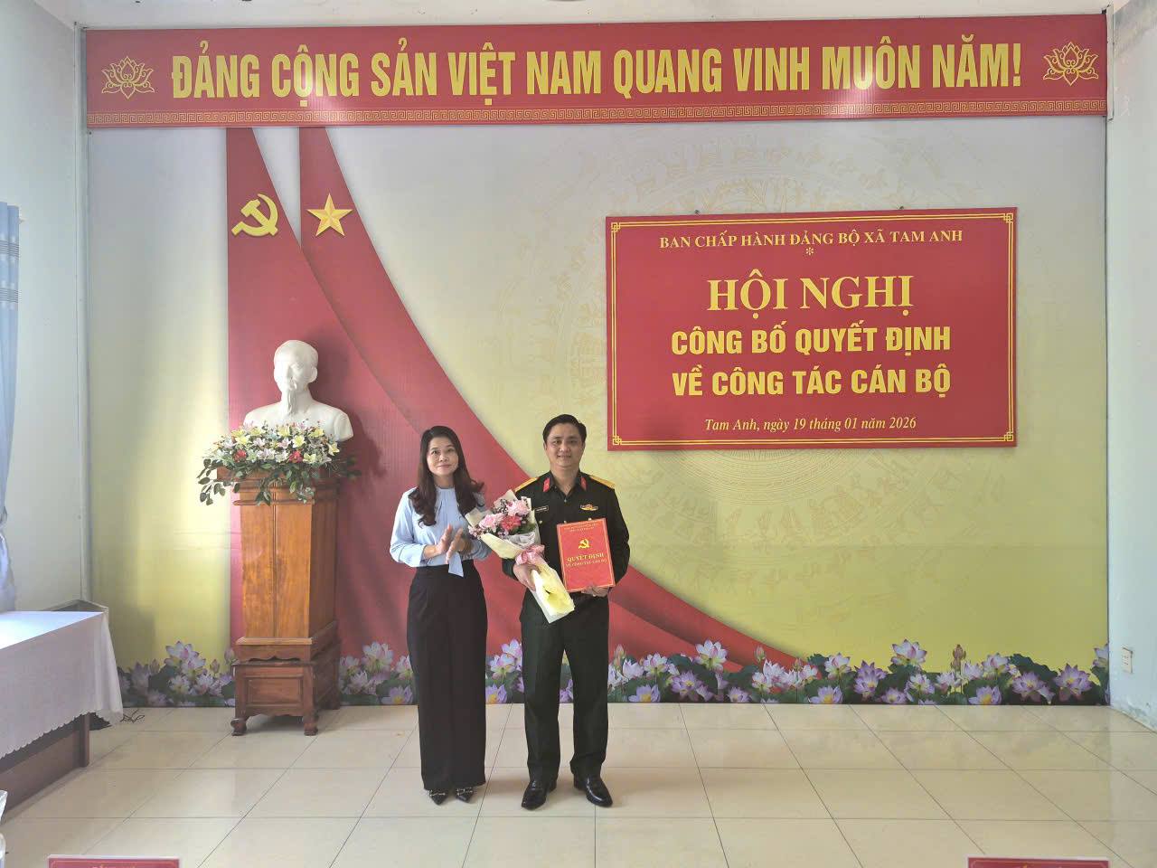 Xã Tam Anh tổ chức hội nghị công bố các quyết định về công tác cán bộ