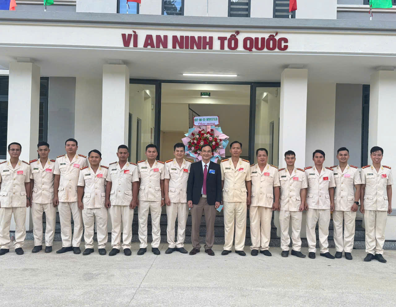 CHI BỘ CÔNG AN XÃ TRÀ LENG TỔ CHỨC ĐẠI HỘI LẦN THỨ I, NHIỆM KỲ 2025-2030