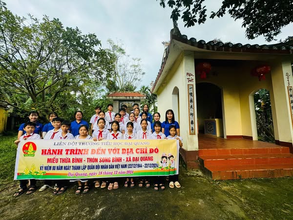 Hành trình về địa chỉ Đỏ