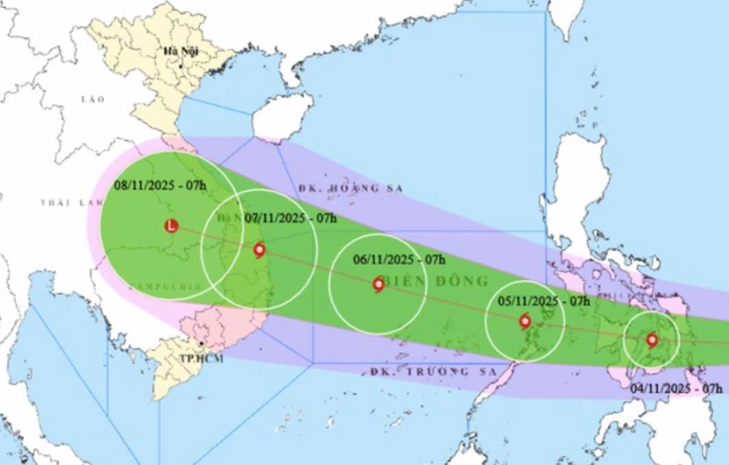 Bão Kalmaegi giật cấp 15 di chuyển về sát Biển Đông