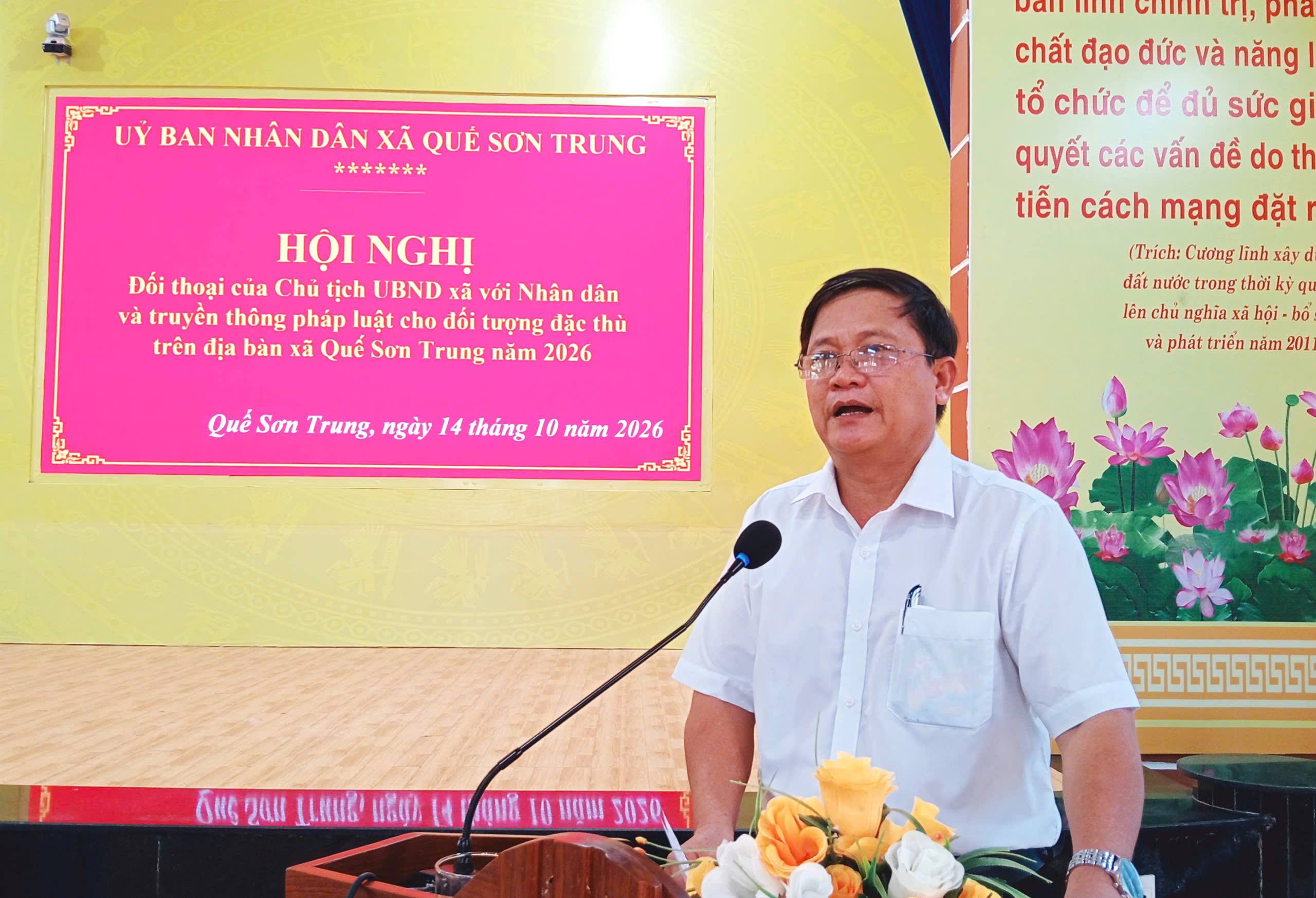 Chủ tịch UBND xã Quế Sơn Trung đối thoại với người dân về chính sách An sinh xã hội