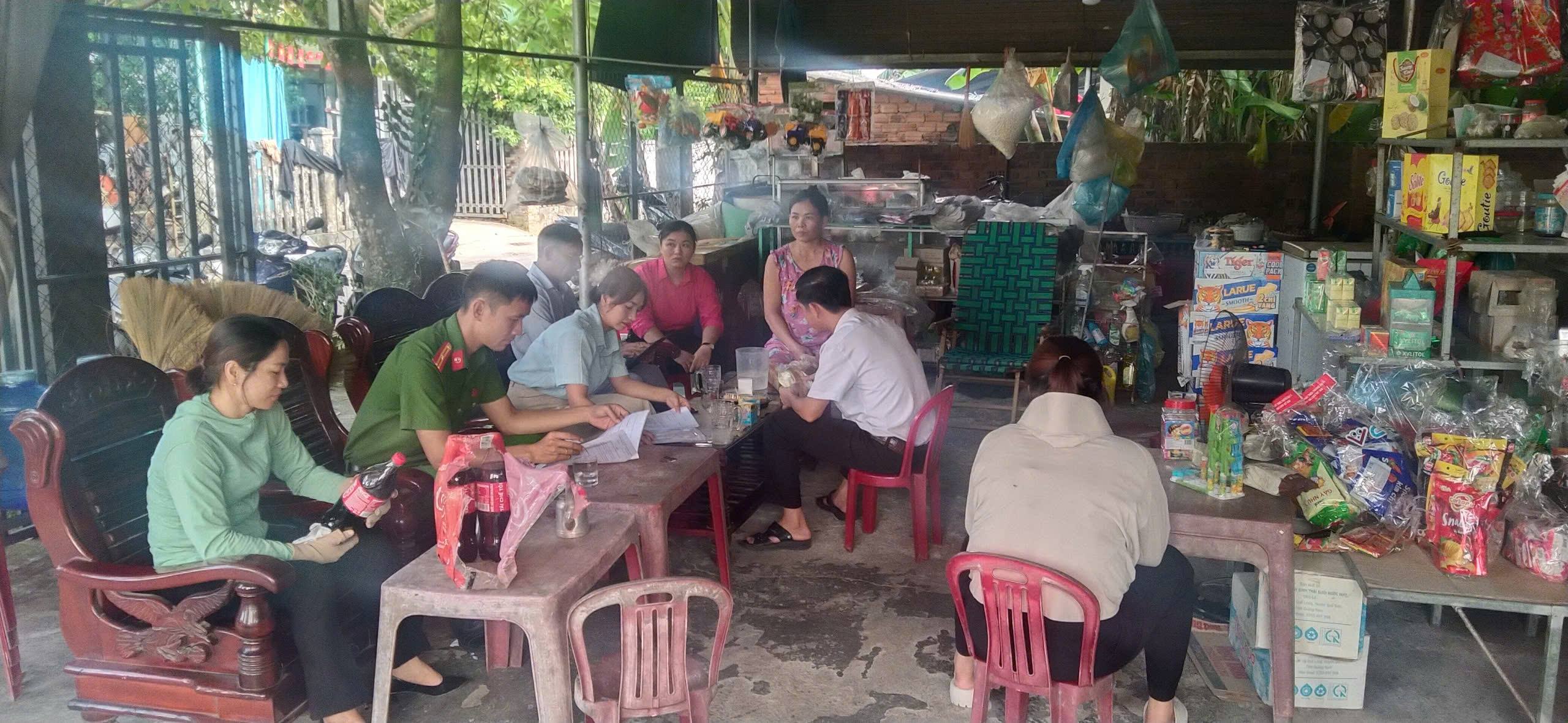 XÃ QUẾ SƠN TRUNG KIỂM TRA AN TOÀN THỰC PHẨM TRÊN ĐỊA BÀN XÃ NHÂN DỊP TẾT TRUNG THU NĂM 2025