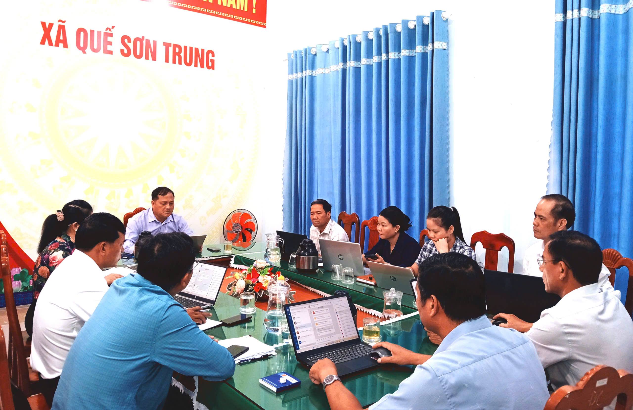 Thường trực HĐND xã Quế Sơn Trung họp cho ý kiến các nội dung trình kỳ họp HĐND xã lần thứ năm.