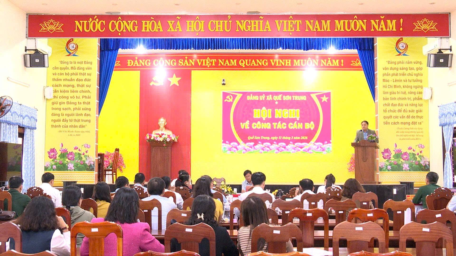 Xã Quế Sơn Trung tổ chức Hội nghị về công tác cán bộ.