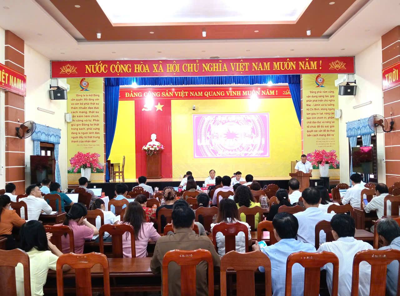 Đảng uỷ xã Quế Sơn Trung tổ chức Hội nghị lần thứ tư