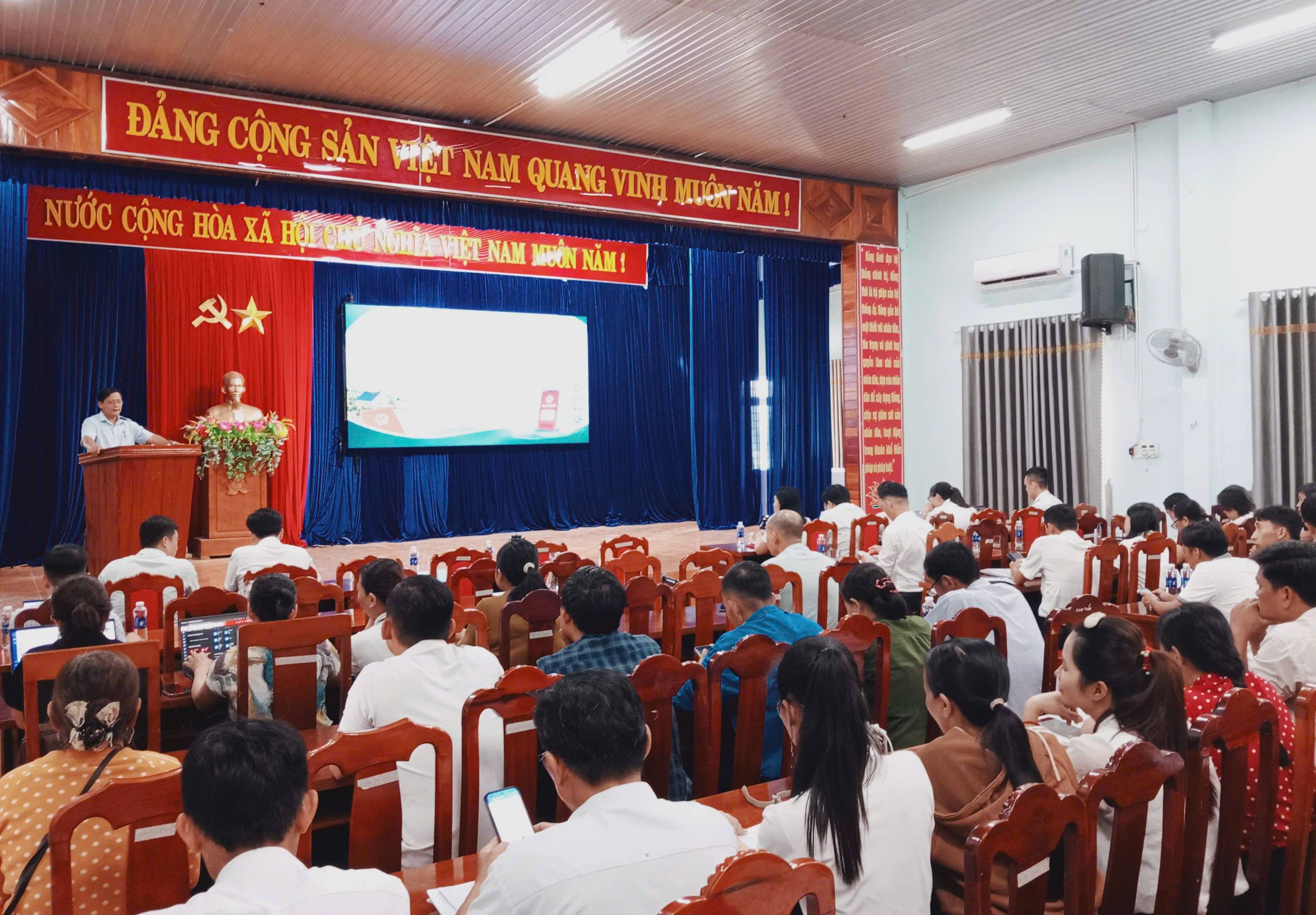Quế Sơn Trung triển khai tập huấn chính sách Thuế sử dụng đất phi nông nghiệp