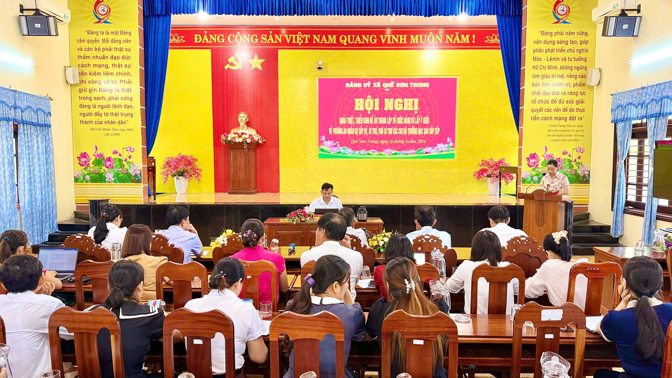 Đảng ủy xã Quế Sơn Trung tổ chức Hội nghị bàn về các nội dung thành lập các Chi bộ trường học mới sau sắp xếp