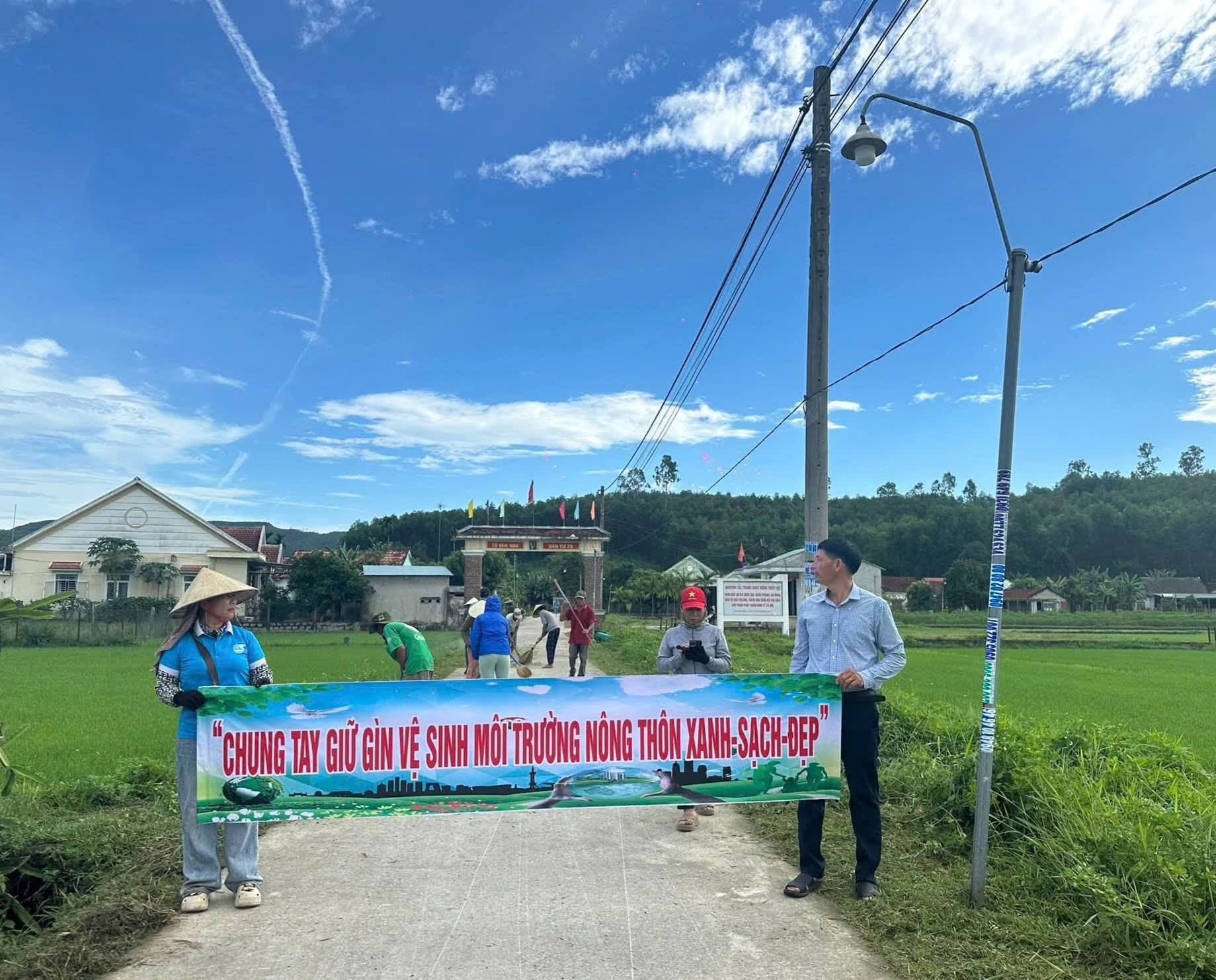Quế Sơn Trung chung tay bảo vệ môi trường, xây dựng nông thôn xanh - sạch - đẹp